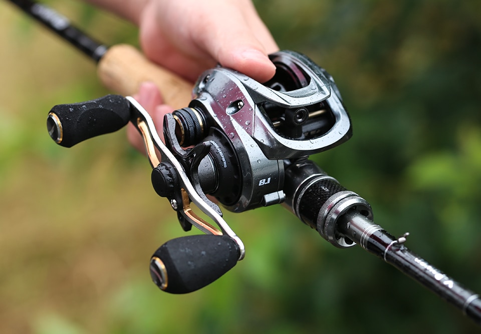 SeaKnight FALCON Baitcaster